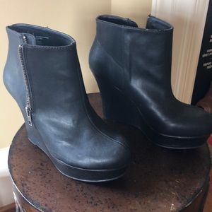Mossimo boots